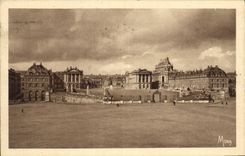 VINTAGE POSTCARD Small Tables Of Versailles the Castle
