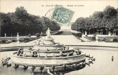 VINTAGE POSTCARD Palate Of Versailles Basin of Latone
