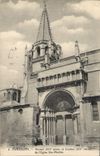 CPA Tarascon Portail et clocher de l'eglise Ste Marthe 