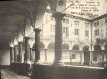 CPA Huy Interieur du vieux palais de justice et cour de l'ancienne prison 