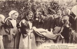 VINTAGE POSTCARD the shop of the merchant of hair Morbihan Forgiveness of St Nicdeme Hairdresser Wig maker TOP