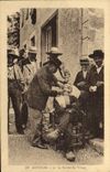 CPA En Auvergne Le barbier du village Coiffeur Perruquier Folklore