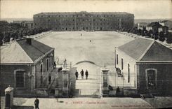 Cuarteles de Militaria Nancy Blandan de la POSTAL de la VENDIMIA