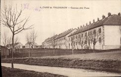 El campo de Militaria de la POSTAL de la VENDIMIA de Valdahon acuartela la costa oeste