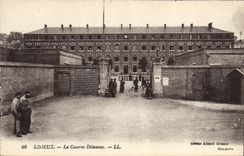 POSTAL Militaria Lisieux de la VENDIMIA los cuarteles de Delaunay