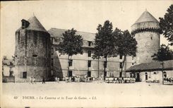 La POSTAL Militaria de la VENDIMIA viaja los cuarteles y la torre de propia manera