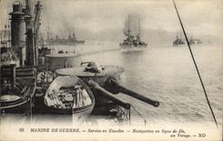 CPA Bateau Guerre Service en escadre Navigation en ligne de file Un virage