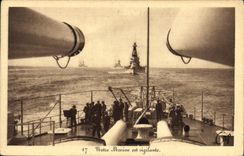 VINTAGE POSTCARD Bateau War Our navy is vigilant