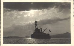 VINTAGE POSTCARD Boat Toulon War