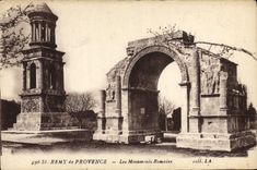 CPA Saint Remy De Provence Les monuments romains