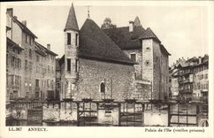 CPA Annecy Palais de I'Ile Vieilles Prisons