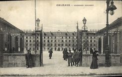 Cuarteles de Militaria Orleans Coligny de la POSTAL de la VENDIMIA