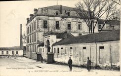 POSTAL Militaria Rocherfort de la VENDIMIA en cuarteles del mar de Charentes
