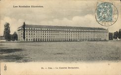 CPA Militaria Pau La caserne Bernadotte 