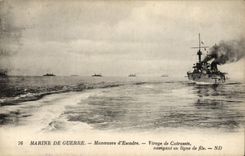CPA Bateau Manoeuvre d'escadre Virage de cuirasses navigant en ligne de file