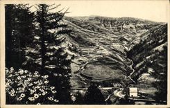 VINTAGE POSTCARD the Ale Road Lake of the Alps laces and the low refuge