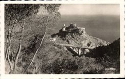 CPA Eze Viliage sur son roc et le Viaduc
