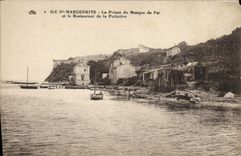 CPA Ile St Marguerite La Prison du Masque de Fer et le Restaurant de la Potinere