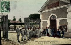 CPA Militaria Caserne Poste de police 