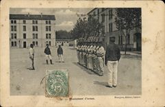 CPA Militaria Caserne Maniement d'armes 
