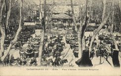 CPA Bateau de guerre La catastophe du Iena Place d'armes Ceremonie religieuse 