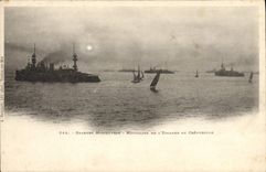 CPA Bateau de guerre Grandes manoeuvres Mouillage de l'escadre au crepuscule 