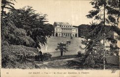 CPA Le Mans Vue sur la place des Jacobins Le Theatre 