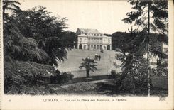 CPA Le Mans Vue sur la place des Jacobins Le Theatre 