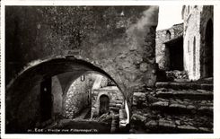 POSTAL MODERNA calle pintoresca de la mujer mayor de Eze