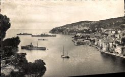 CPM Villefrance Sur Mer Effet de Soleil sur la Ville et la rade Bateaux 