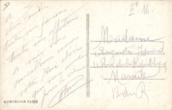 El perro Amberes de la POSTAL de la VENDIMIA persigue la vuelta del devastee Militaria de la casa