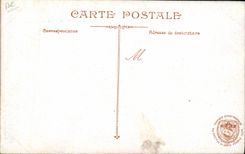 CPA Chien Chiens Publicite Alcool de menthe et eau de Melisse Carmes du Frere Mathias Marseille L'exode Militaria