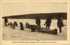 CPA Chien Chiens Mission d'extreme Nord Canadien En attendant le signal du depart