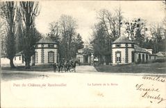 CPA Parc du lac de Rambouillet La laiterie de la Reine Chevaux Cheval