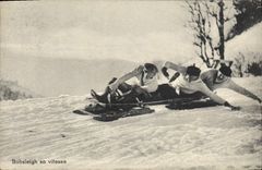 VINTAGE POSTCARD Winter sports Ski in Bobsleigh of speed