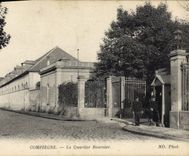La POSTAL Militaria Compiegne de la VENDIMIA acuartela el districto de Bourcier