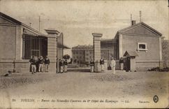 CPA Militaria Caserne Toulon Entree des nouvelles casernes du 6eme depot des equipages 