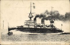 CPA Bateau de guerre Iena Cuirasse a tourelles 