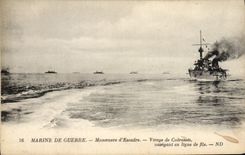 CPA Bateau de guerre Manoeuvres d'escadre Virage de cuirasses navigant en ligne de mire 