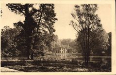 VINTAGE POSTCARD Palate Of Versailles Hamlet of Marie Antoinette Maison of the queen