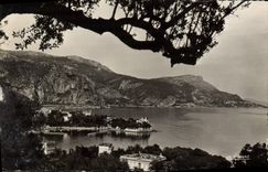 CPM Beaulieu sur Mer Pointe des Fourmis et Villa Kerylos Au fond La baie d'Eze