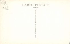 CPA Montmajour Cour du cloitre Clocher et tour