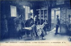 Burdeos Nansouty de los cuarteles de Militaria de la POSTAL de la VENDIMIA acuartela el hogar del soldado UFA la biblioteca