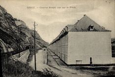CPA Militaria Caserne Givet Caserne Bouge Vue sur la route 