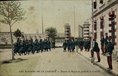 La POSTAL Militaria de la VENDIMIA acuartela la salida de la estaca del protector de la central eléctrica