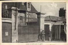 CPA Militaria Caserne entree du centre poste de garde 