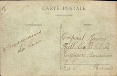 Los cuarteles de Militaria de la POSTAL de la VENDIMIA Saintes acuartelan la corte de Taillebourg de Solferino juntos del nuevo edificio