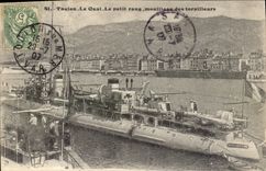 CPA Bateau de guerre Toulon le quai Le petit rang mouillage des torpilleurs