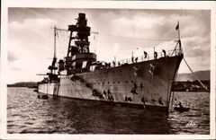 VINTAGE POSTCARD Warship Toulon the toilet of a cruiser