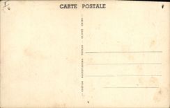 CPA Bateau de guerre Croiseur de 10 000 tonnes par gros temps 